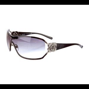 Beautiful Chanel camellia sunglasses